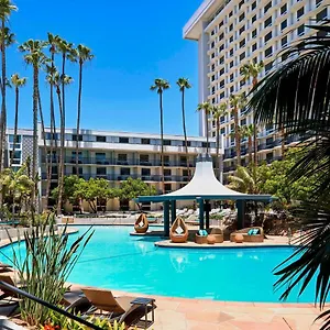 Angeles Airport Marriott Hotel